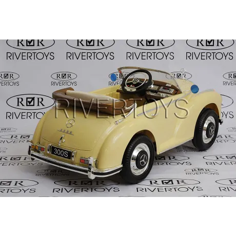 Электромобиль RiverToys Mercedes-Benz 300S (бежевый) - Фото 3